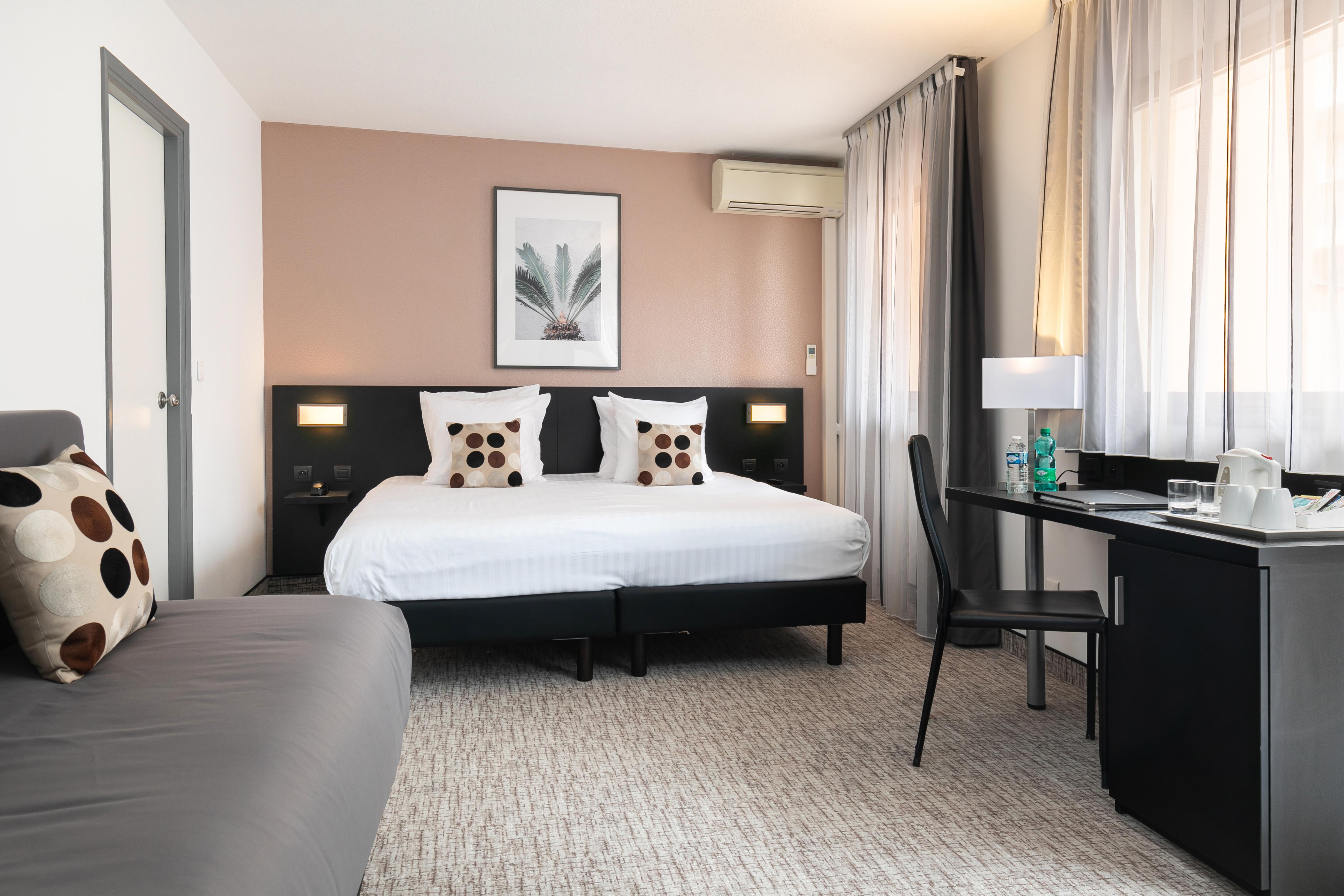 Best Western Hotel Mediterranee Menton Exterior photo