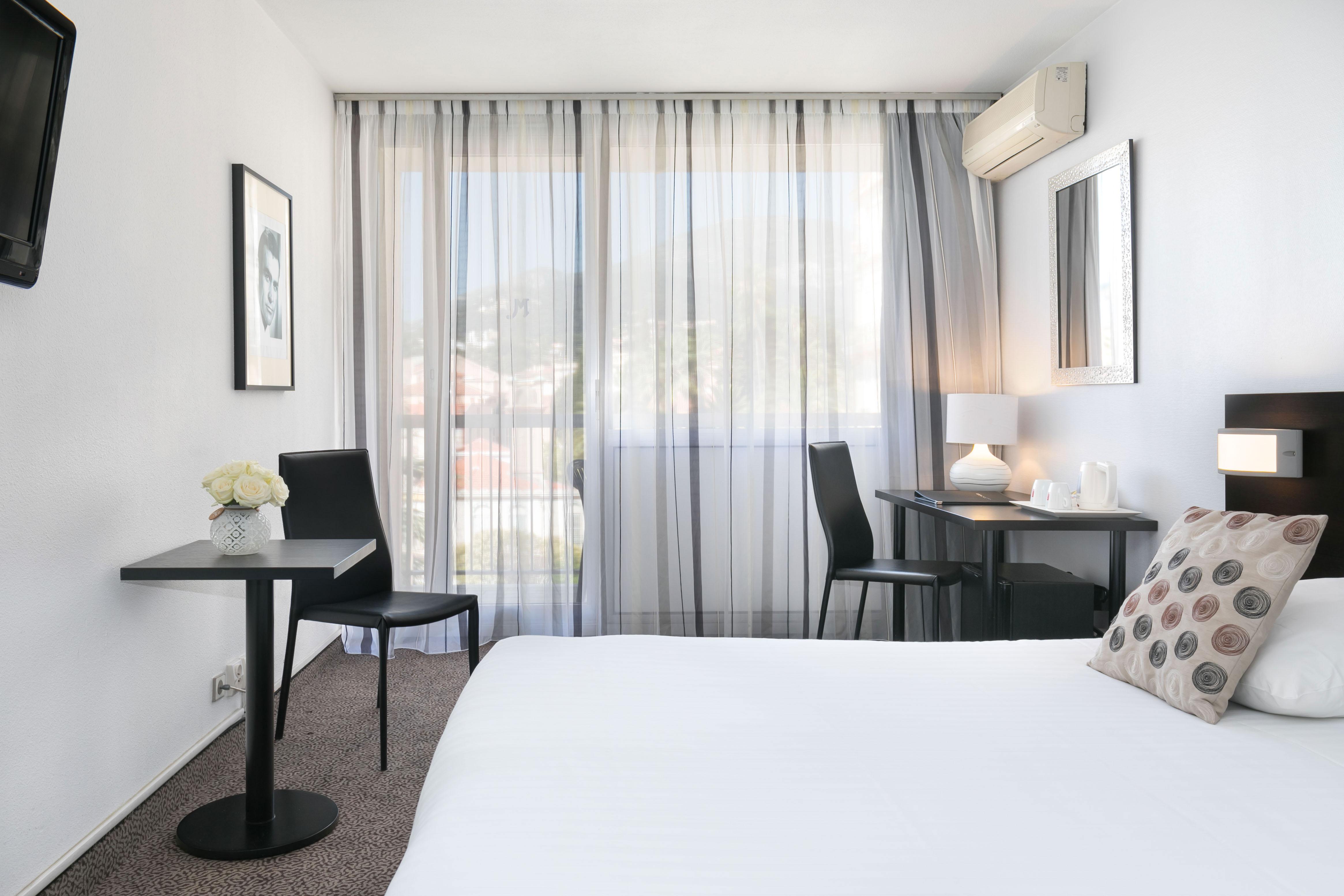 Best Western Hotel Mediterranee Menton Exterior photo